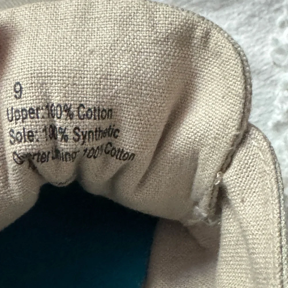 Blowfish Malibu Pull On Sneakers Shoes Cotton size 9 Frayed Edge Elastic Laces - Picture 8 of 8